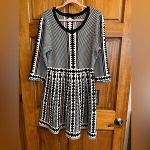 Nina Black and White Patterned Women’s Dress